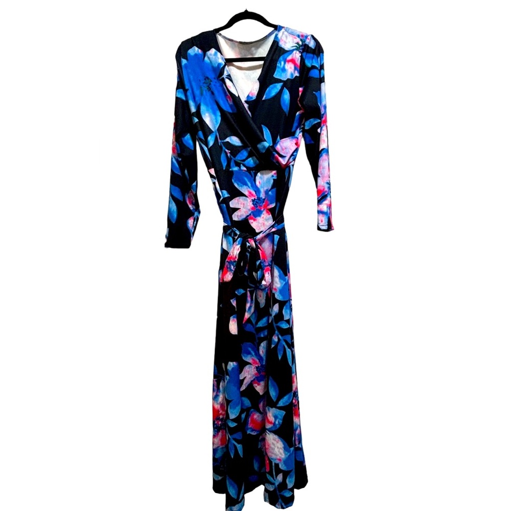 NWOT Stunning Blue Floral Maxi Dress (Size 2X)
